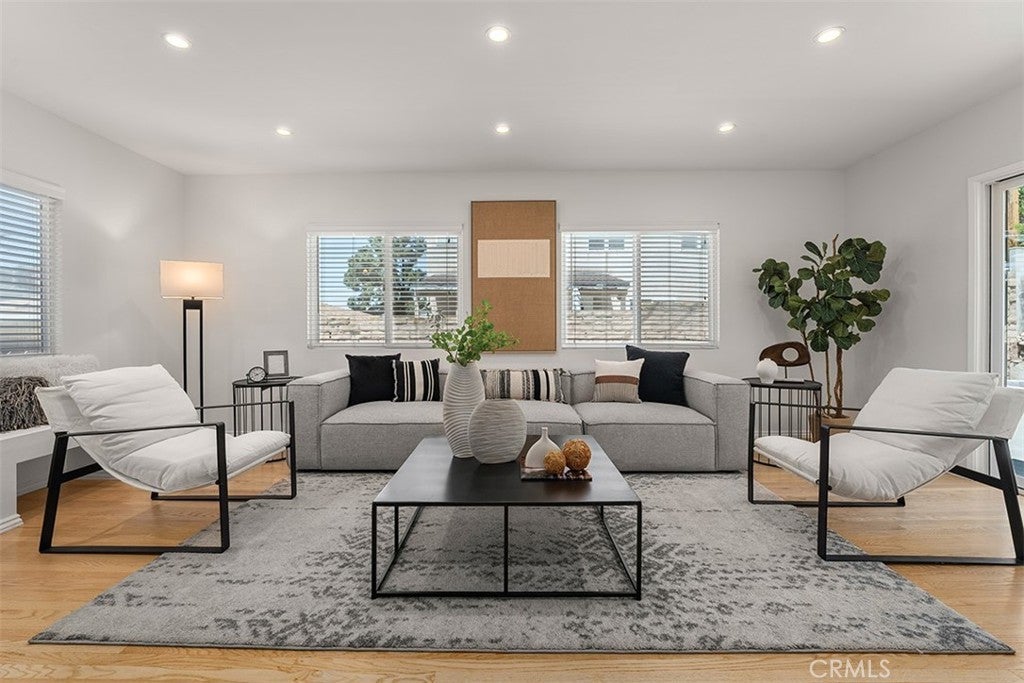 Photo of Listing #NP25122615