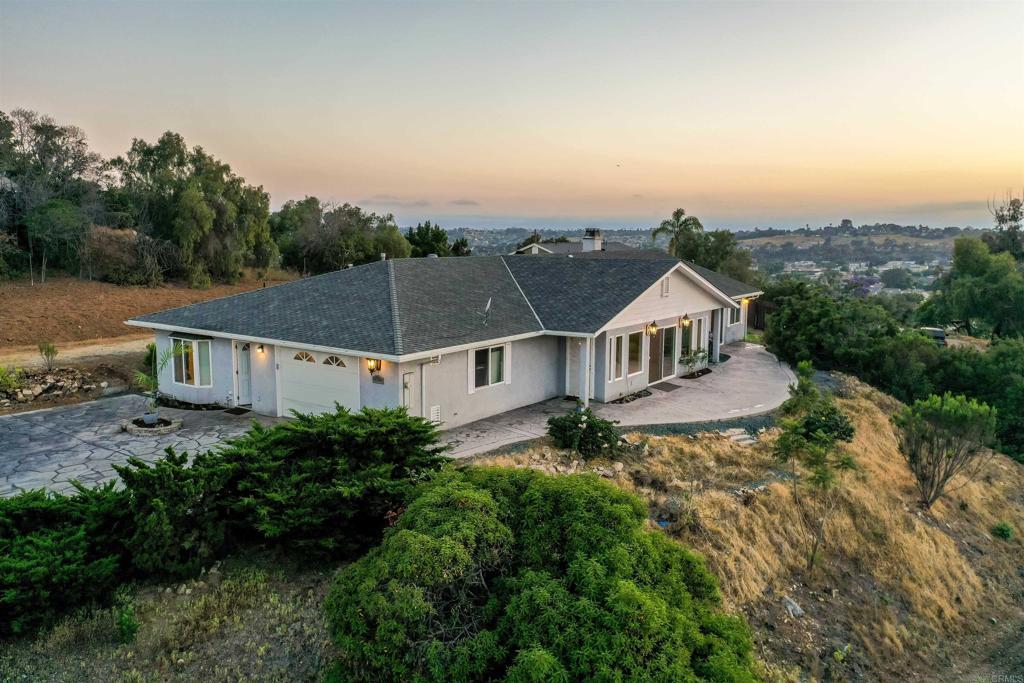 Photo of Listing #PTP2504415