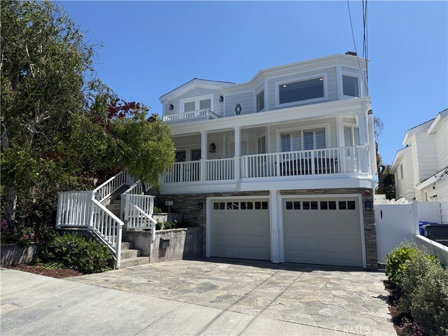 660 26th Street, Manhattan Beach.