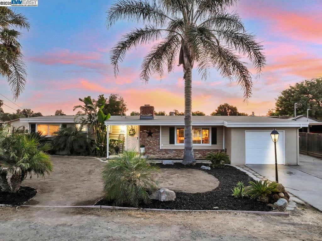 Photo of Listing #41101267