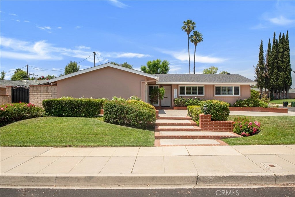 Photo of Listing #SR25132666