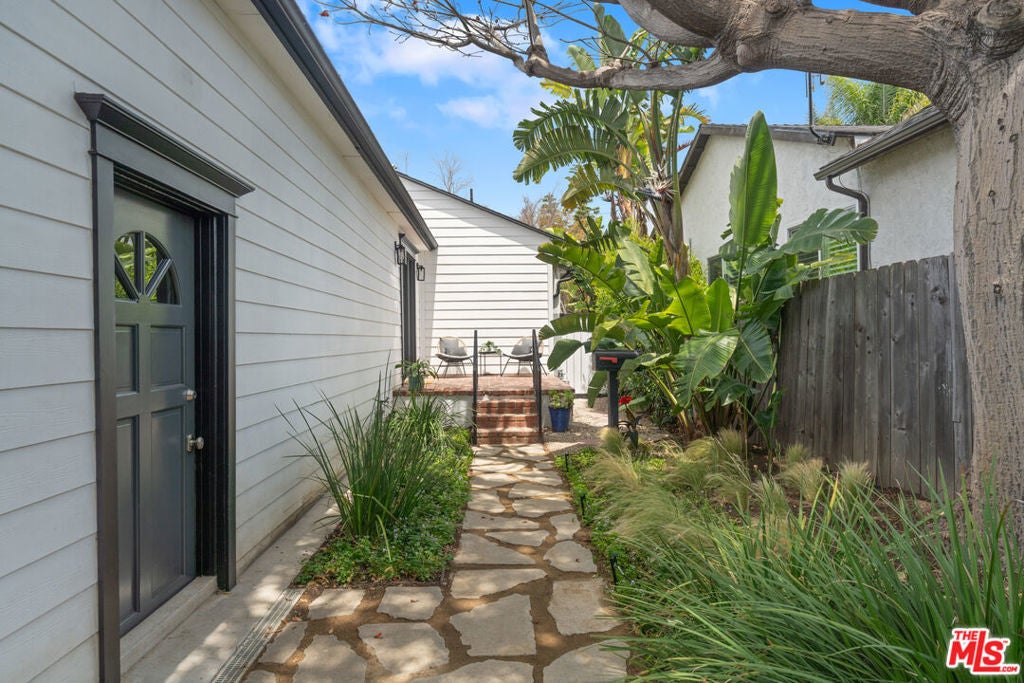 Photo of Listing #25551771