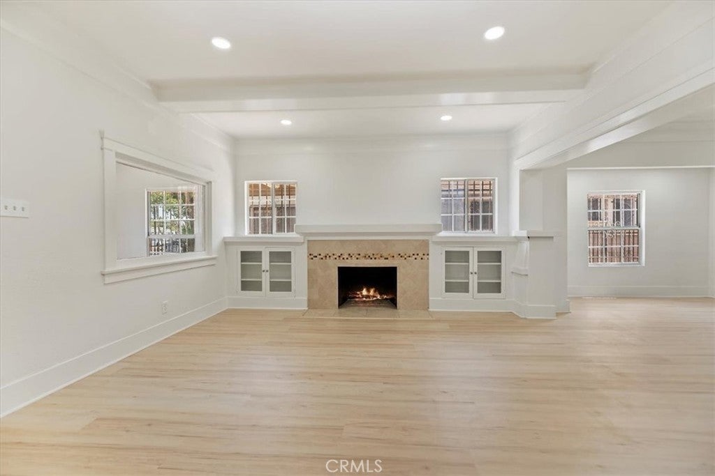 Photo of Listing #IV25132275