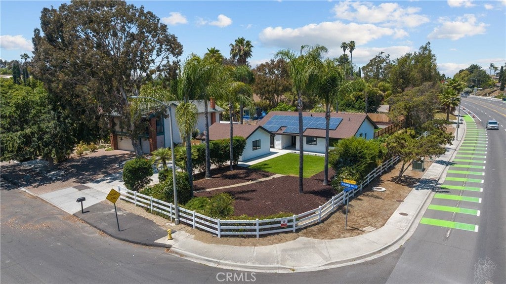 Photo of Listing #IV25132996