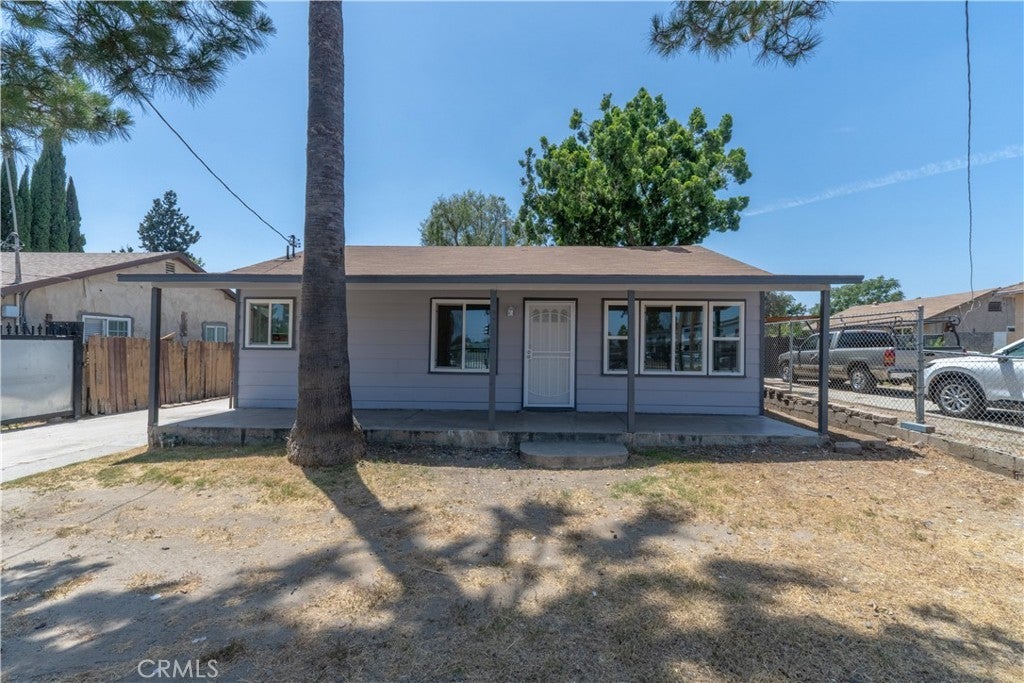 Photo of Listing #IV25118757