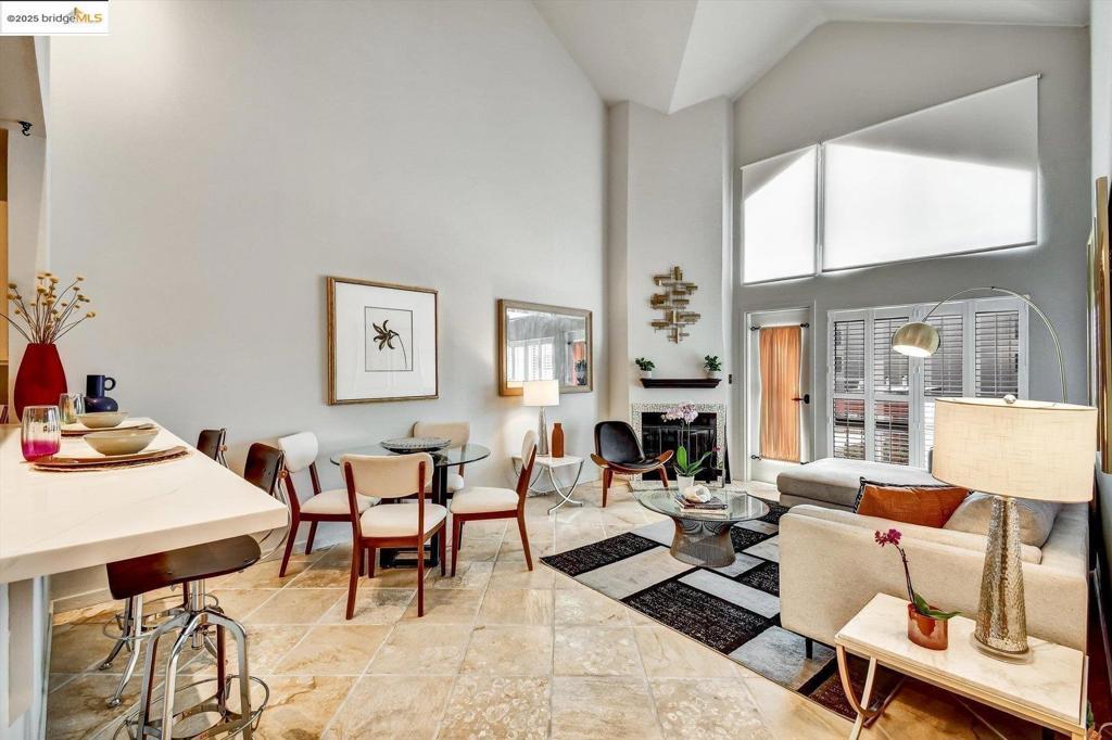 Photo of Listing #41101353