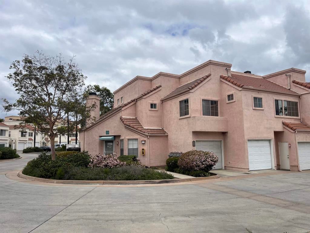 Photo of Listing #PTP2504445