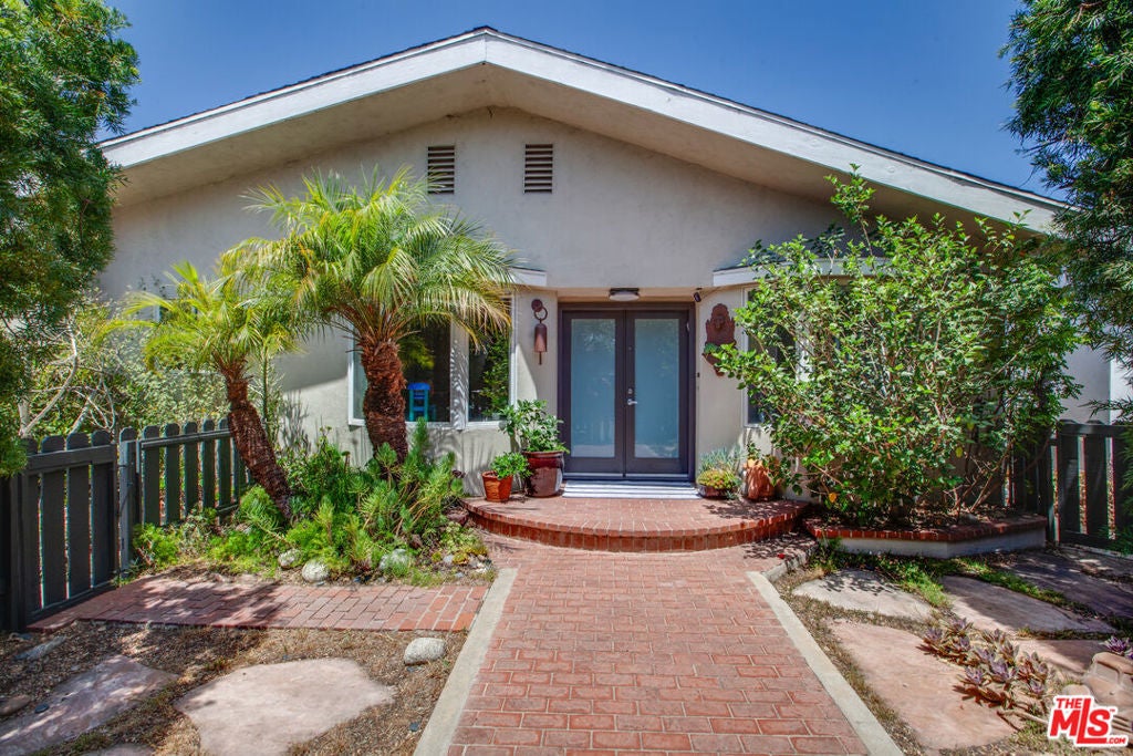 Photo of Listing #25549007