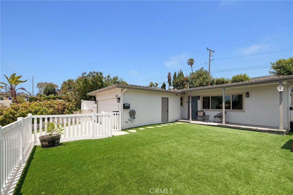 1337 Curtis Avenue