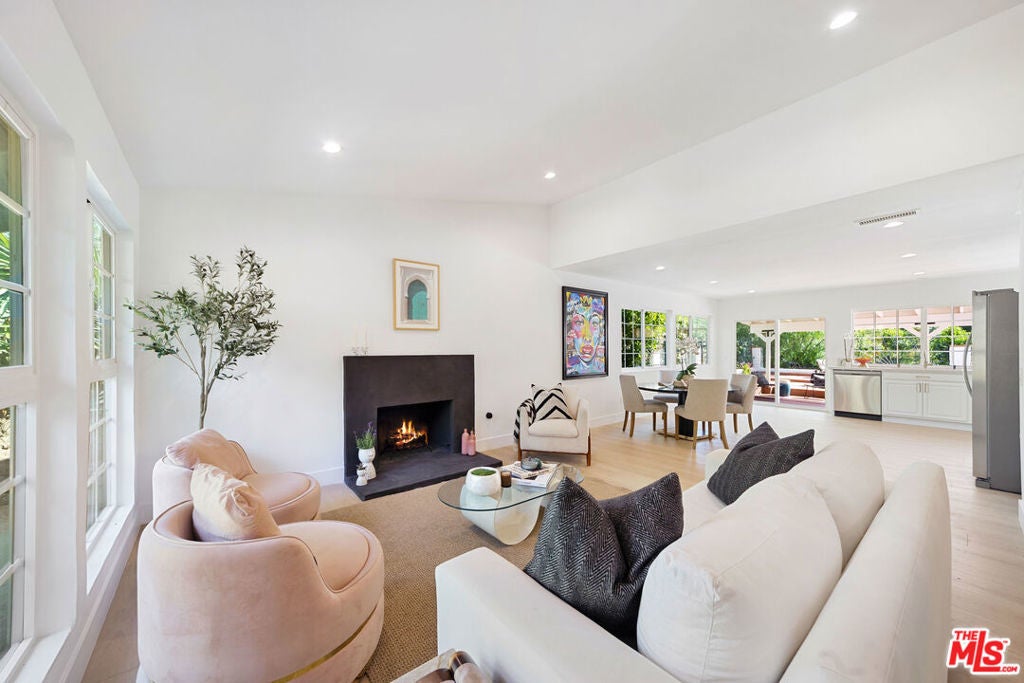 Photo of Listing #25552461