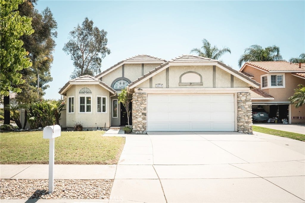 Photo of Listing #CV25133465