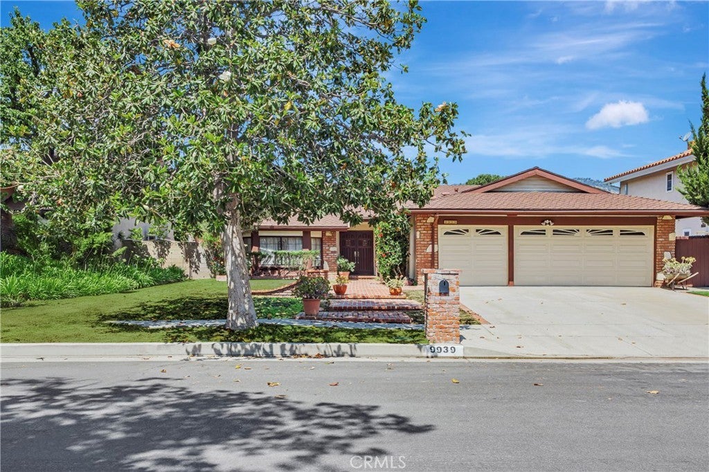 Photo of Listing #SR25133508