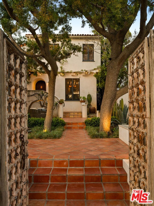 Photo of Listing #25536765