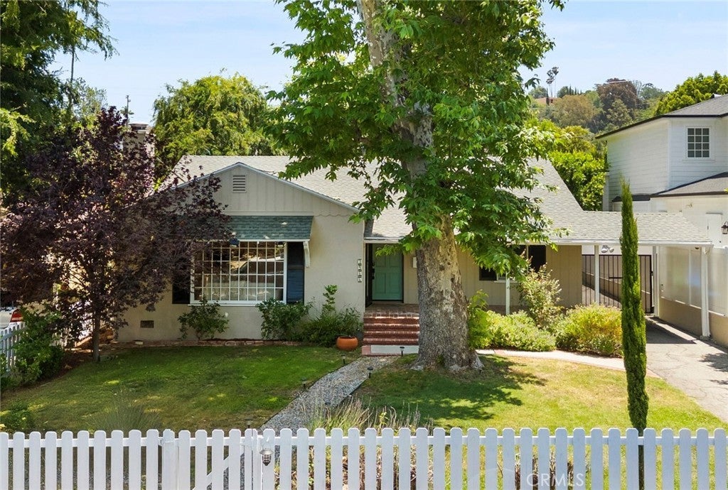 Photo of Listing #SR25133366