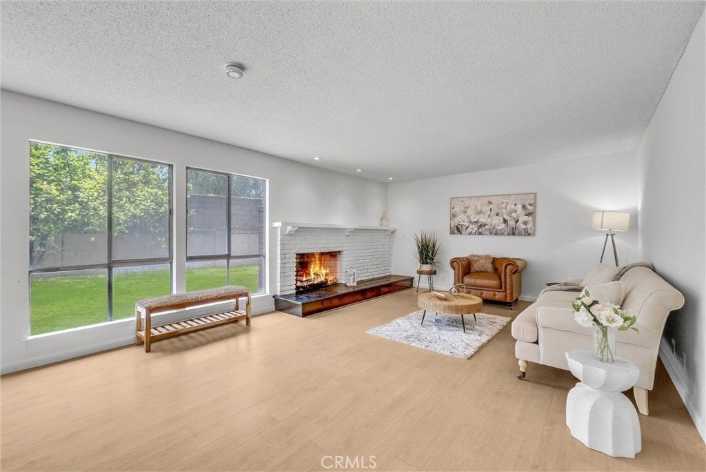 Photo of Listing #PW25133729