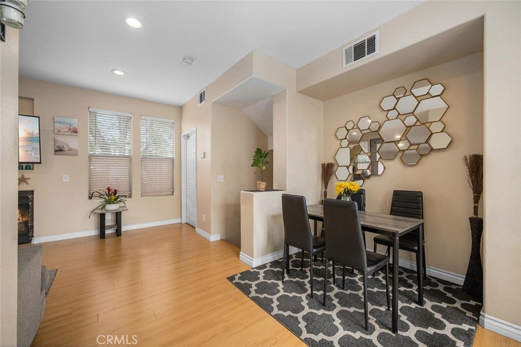 Photo of Listing #OC25133459