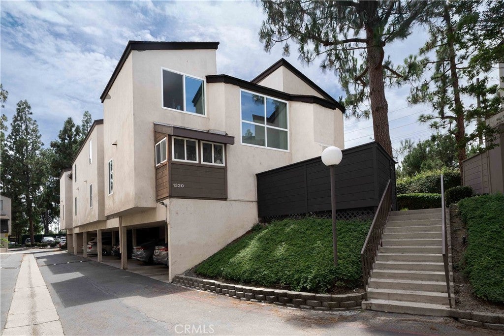 Photo of Listing #PW25134055