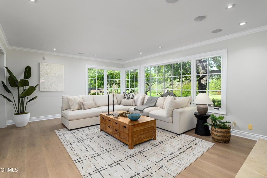 Photo of Listing #V1-30591