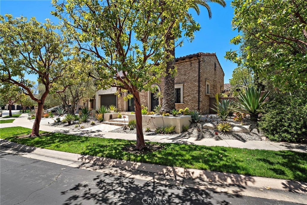 Photo of Listing #SR25112773