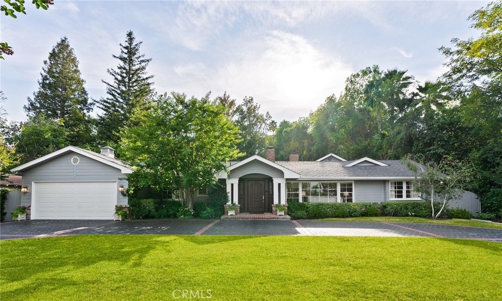 Photo of Listing #SR25134349