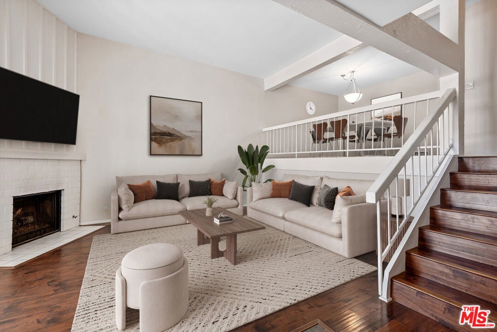 Photo of Listing #25552173