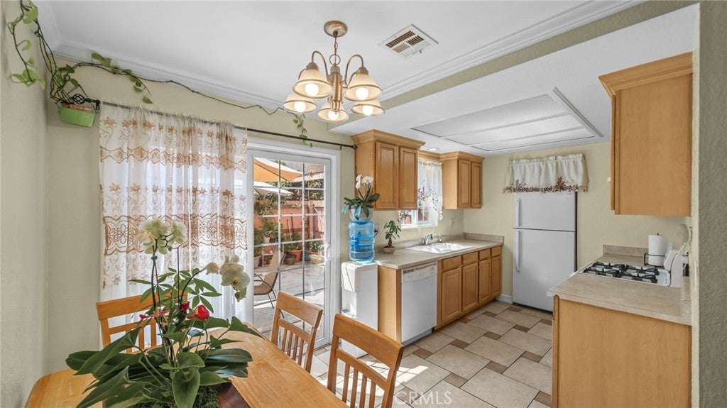 Photo of Listing #CV25135246