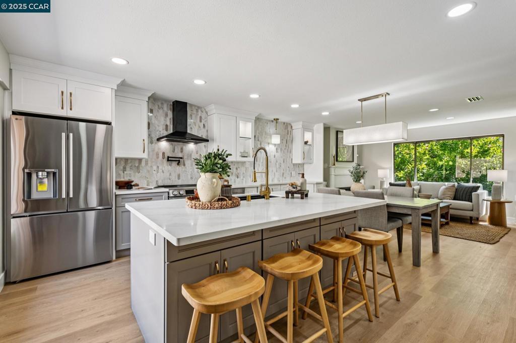 Photo of Listing #41101661