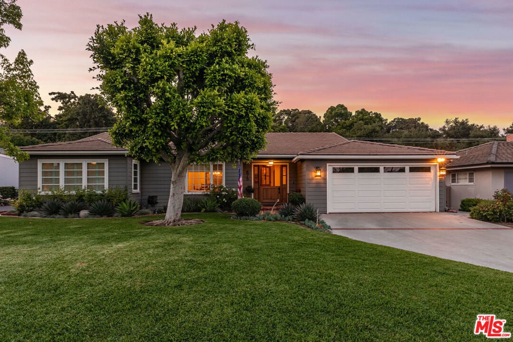 Photo of Listing #25553053