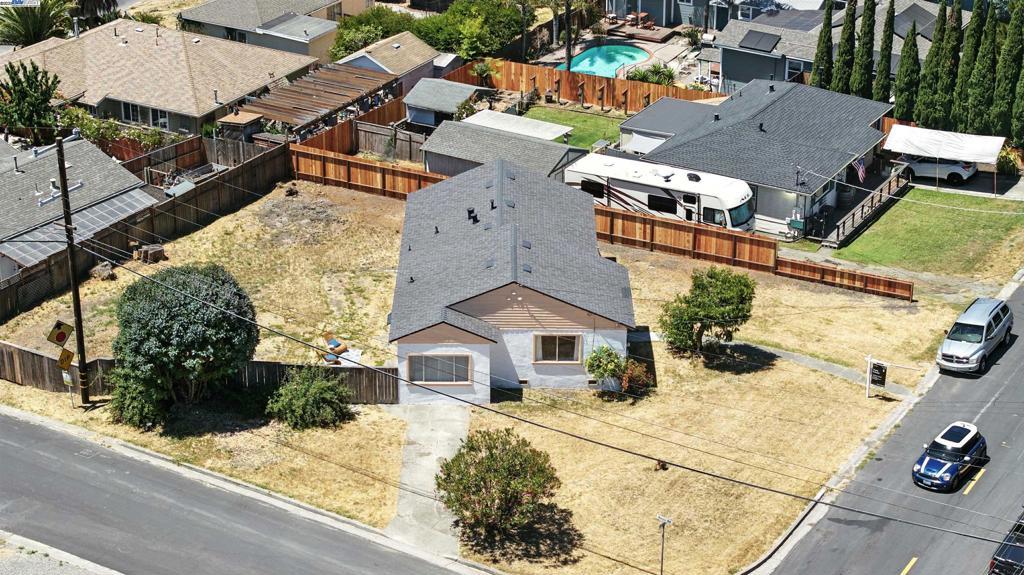 Photo of Listing #41101677