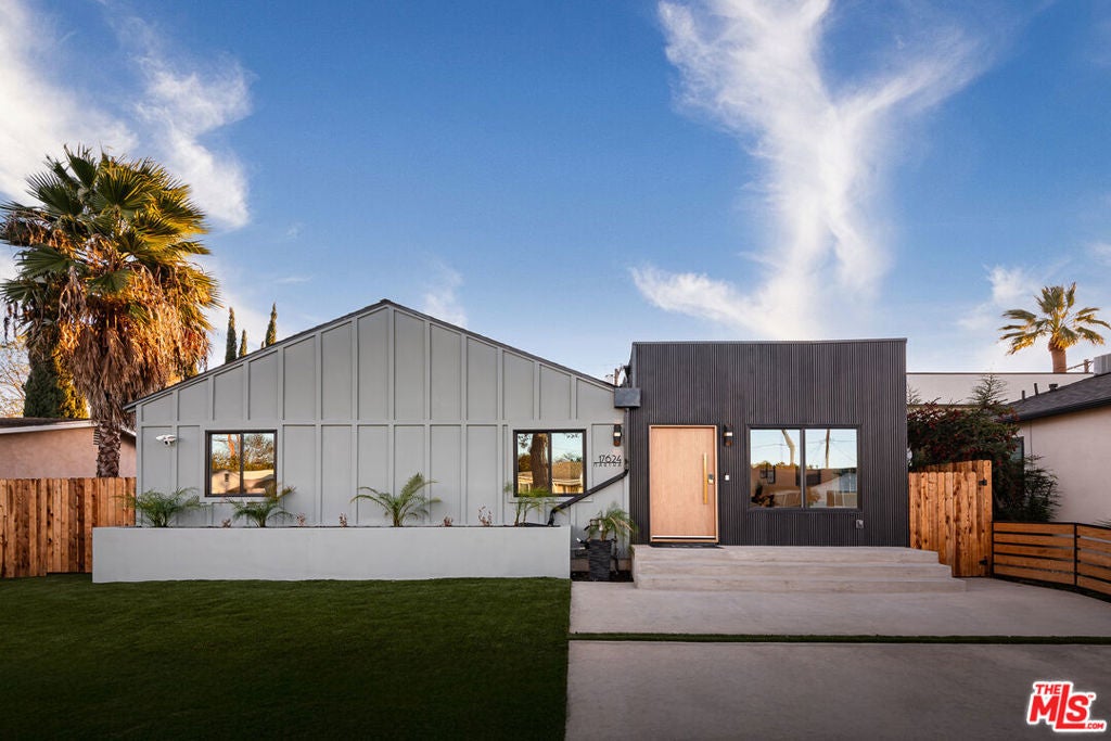 Photo of Listing #25553495