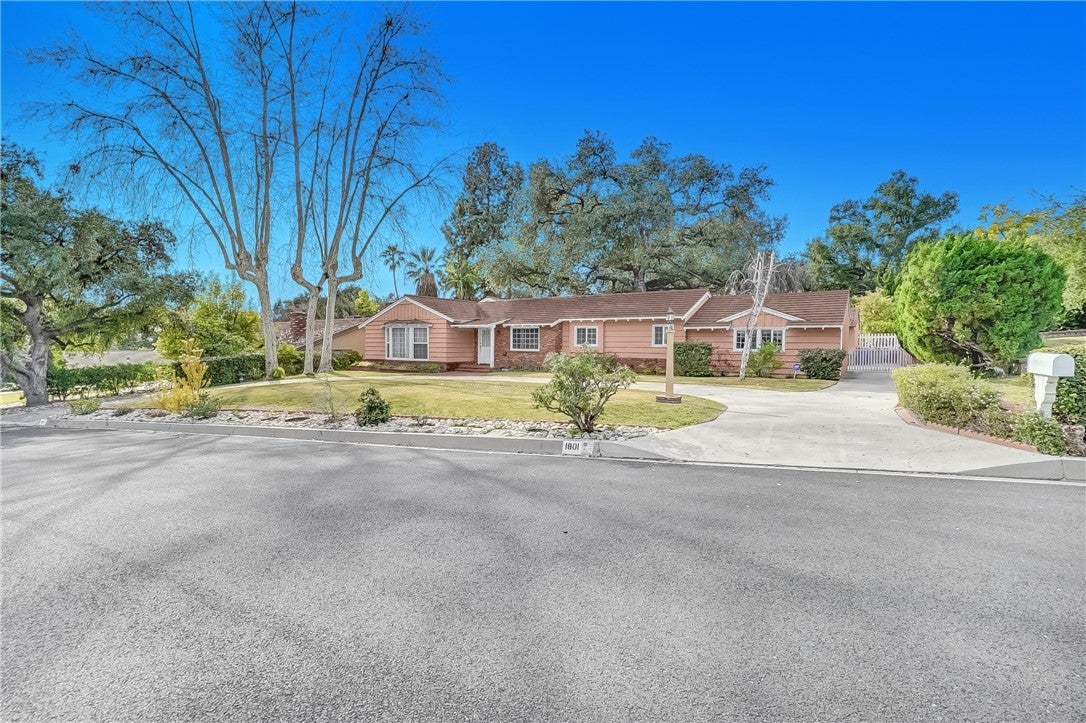 Photo of Listing #PW25135090