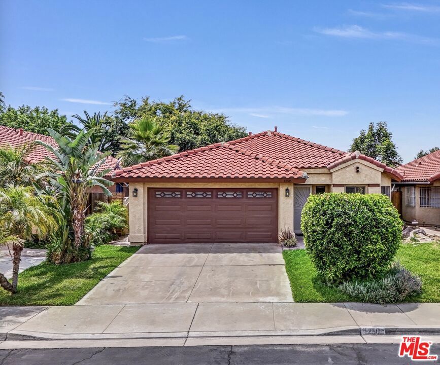 Photo of Listing #25553327