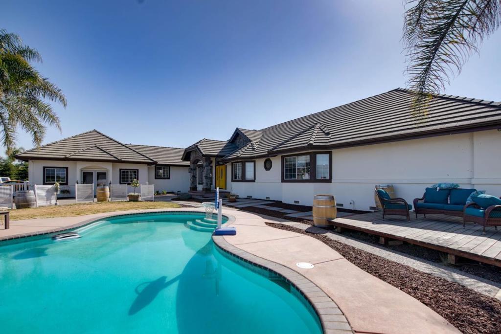 Photo of Listing #ML82009972