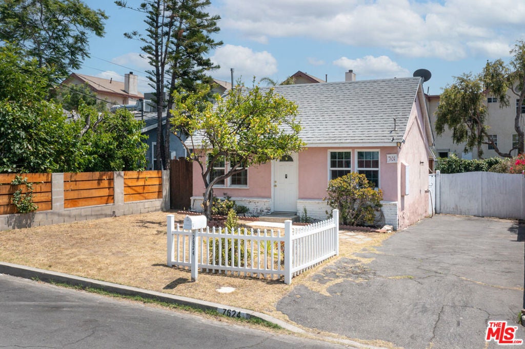 Photo of Listing #25553509