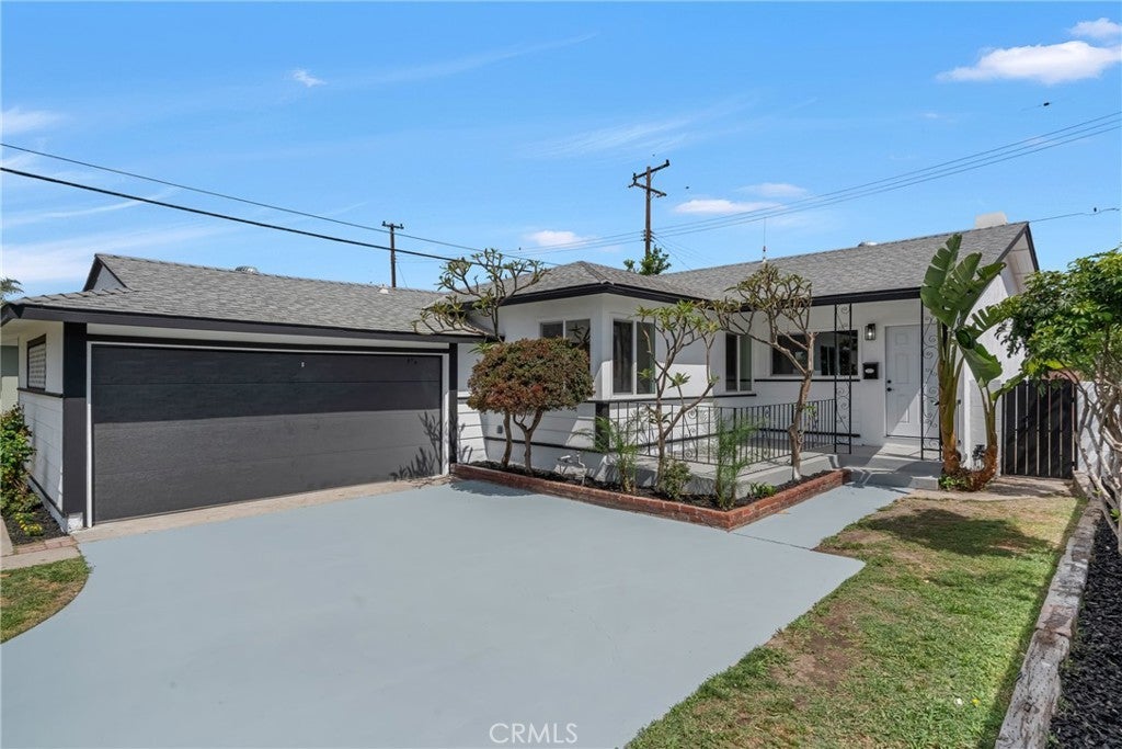 Photo of Listing #DW25135482