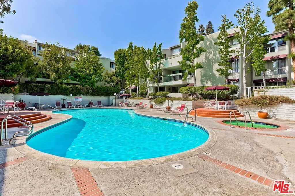 Photo of Listing #25553853