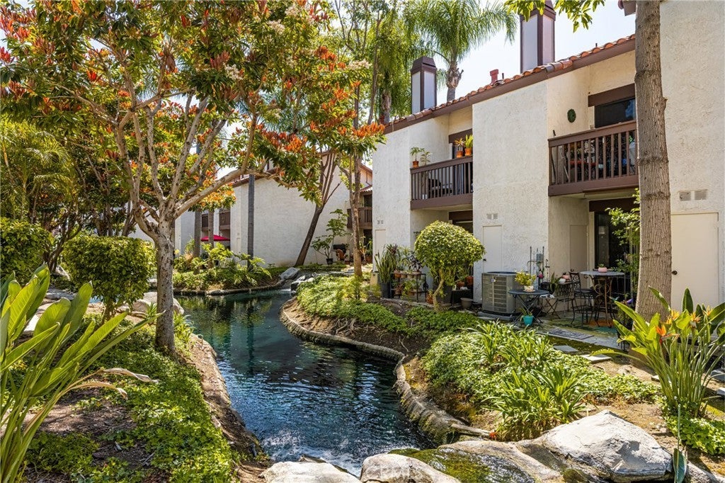 Photo of Listing #PW25136140