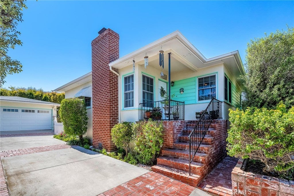 Photo of Listing #SB25136413