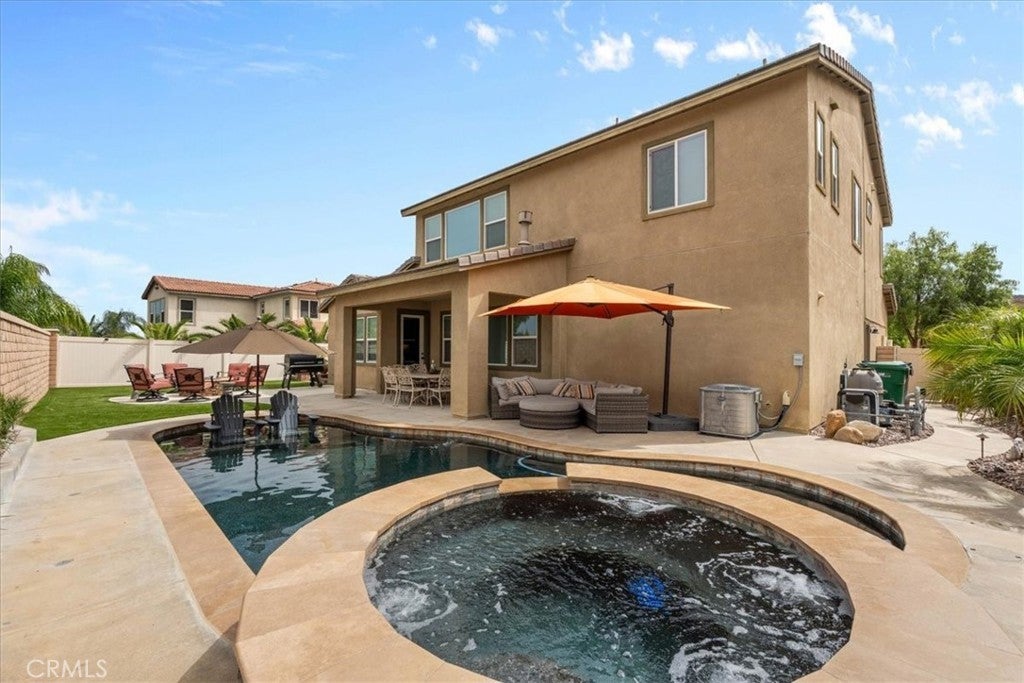 Photo of Listing #SW25136416