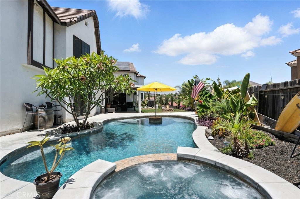 Photo of Listing #SW25136474