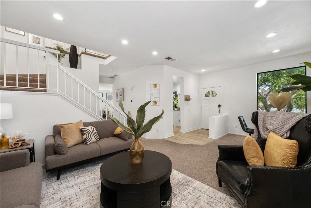 Photo of Listing #SB25131753