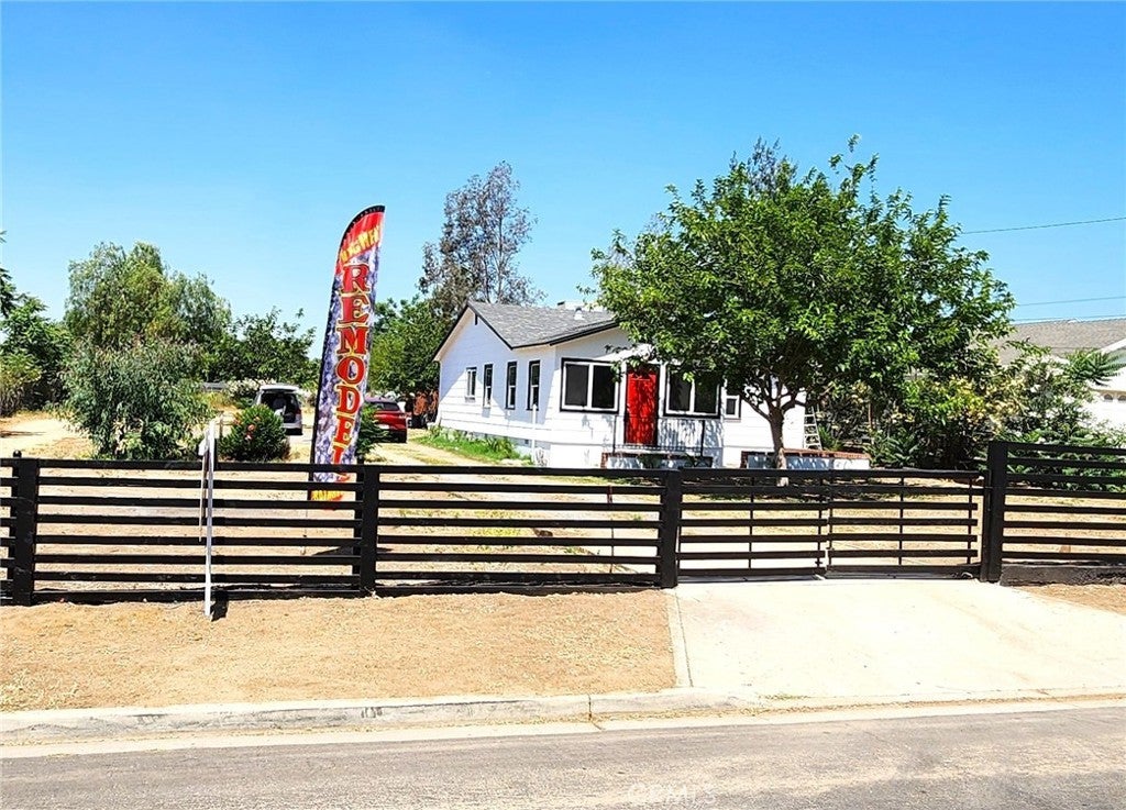 Photo of Listing #CV25136183