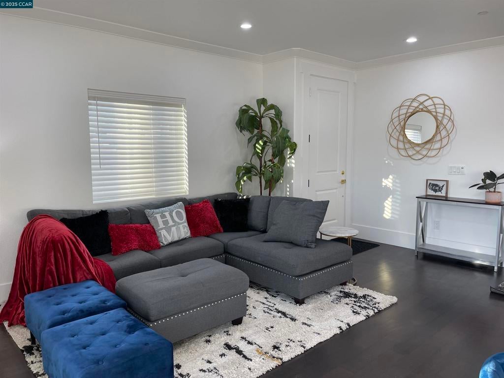 Photo of Listing #41101808