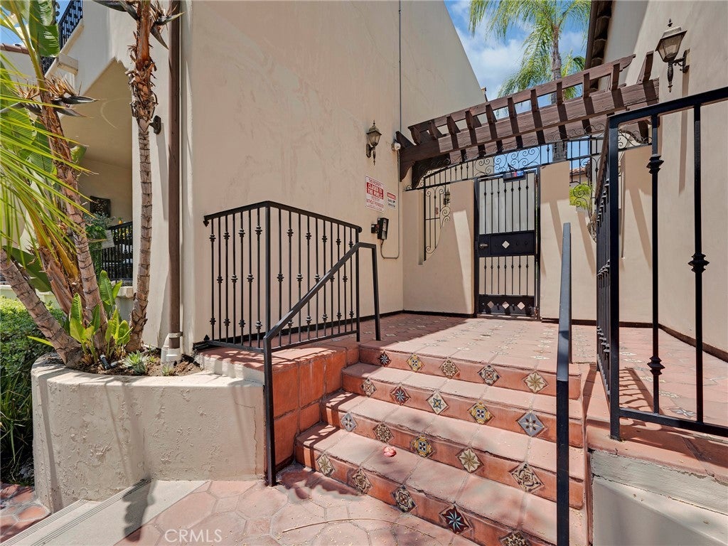 Photo of Listing #SR25134434