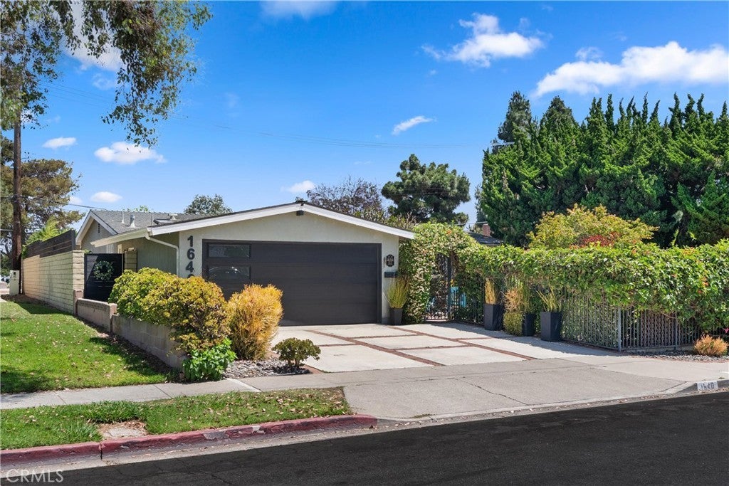 Photo of Listing #OC25136053