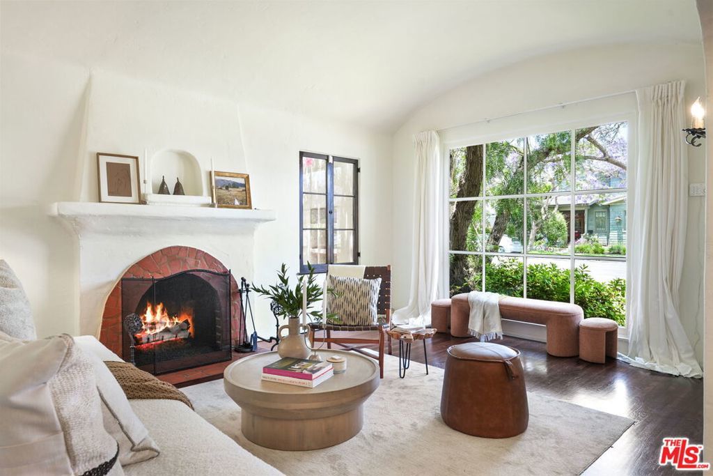 Photo of Listing #25551497