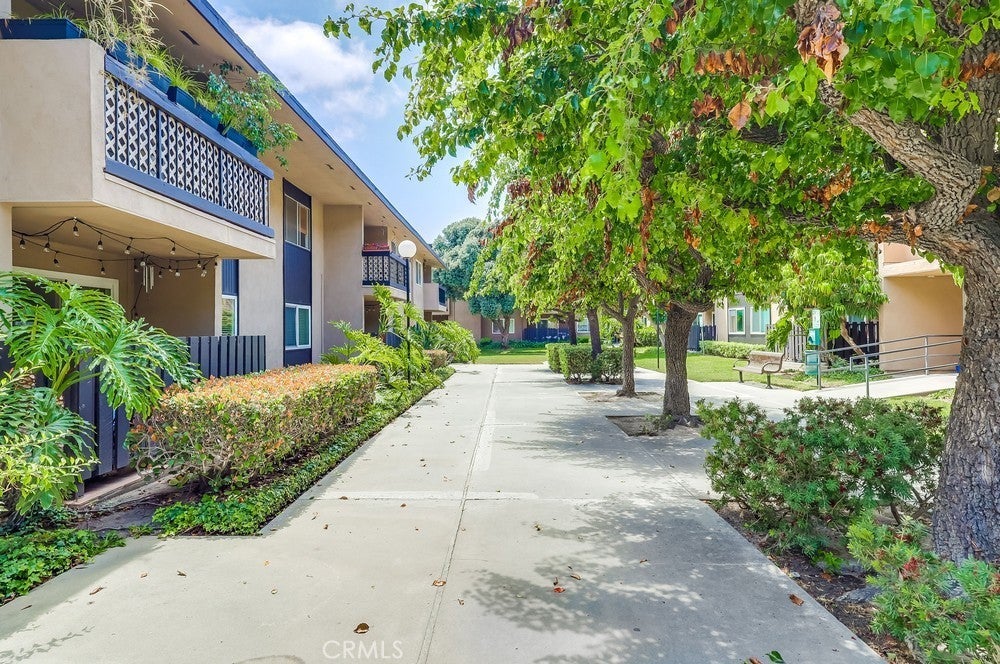 Photo of Listing #PW25135174