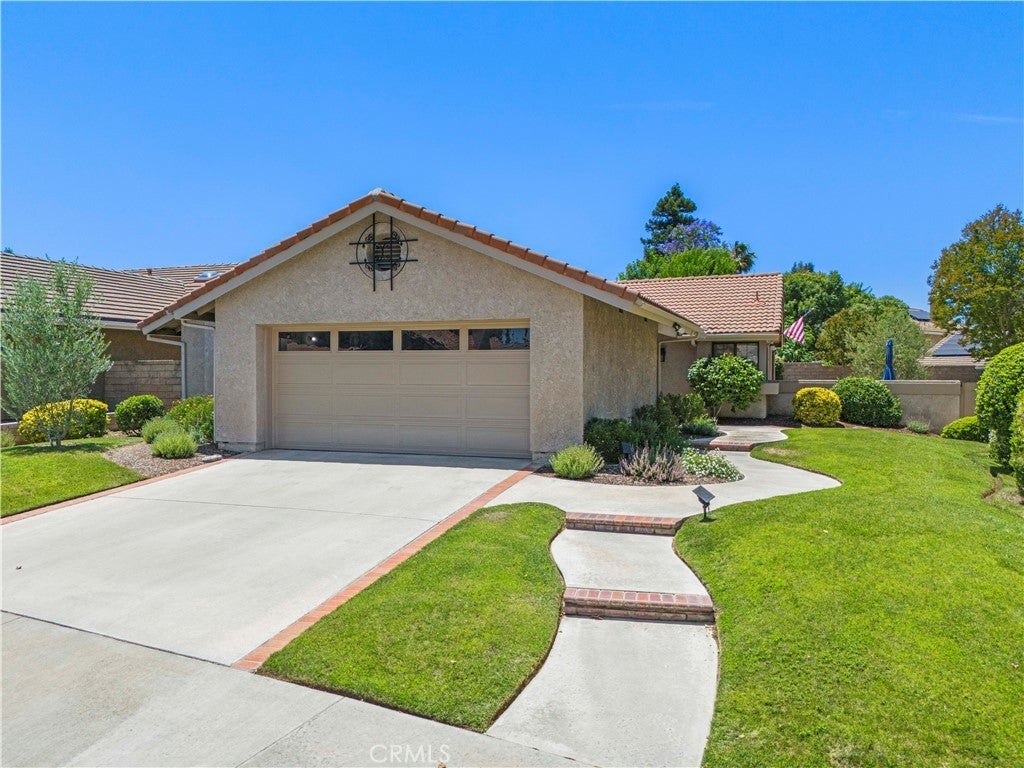 Photo of Listing #SR25136023