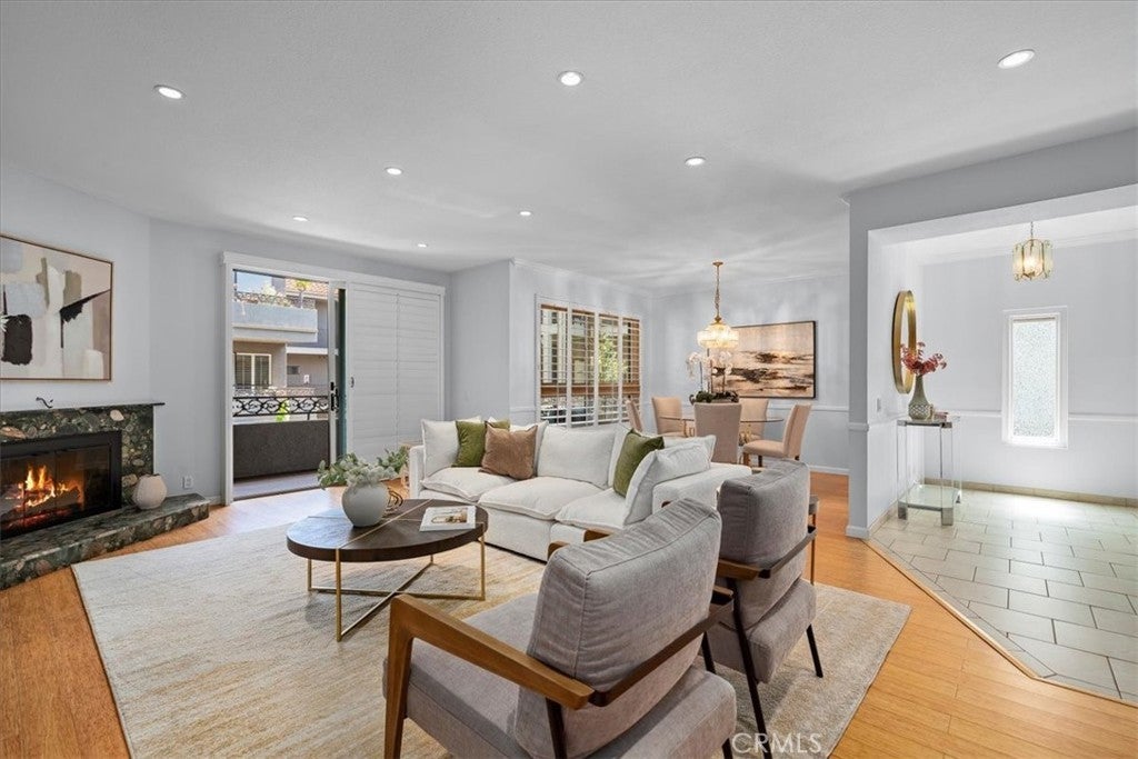 Photo of Listing #SR25136802