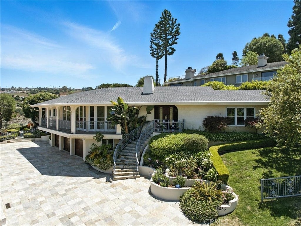 Photo of Listing #PV25136161